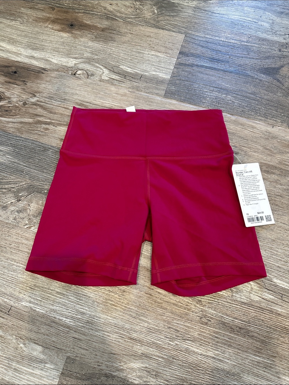 NEW with tags! Wunder Train High-Rise Short 6" Berry Rumble / Size 10